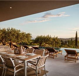 6 Bedroom Villa with Heated Infinity Pool and Sea Views in Orašac, Dubrovnik Riviera, sleeps 10-12